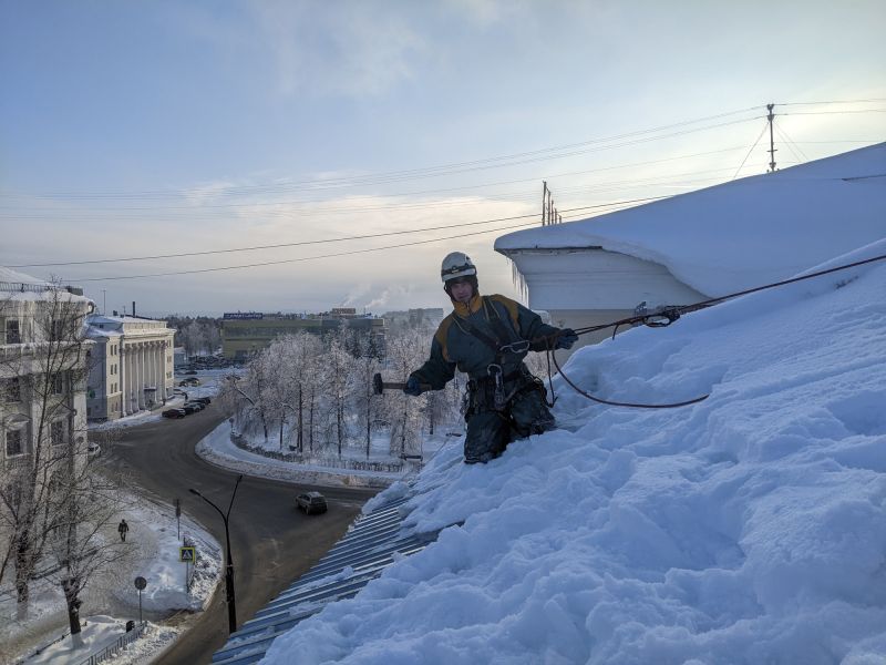 Rooftop Snow Removal