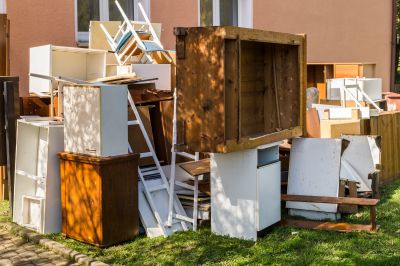 Signs It’s Time To Schedule Junk Removal Service